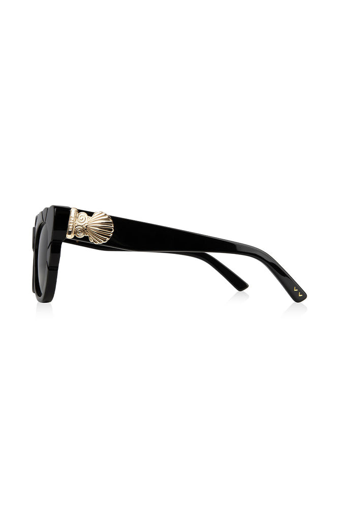 Marilyn with Solid Grey Lens
